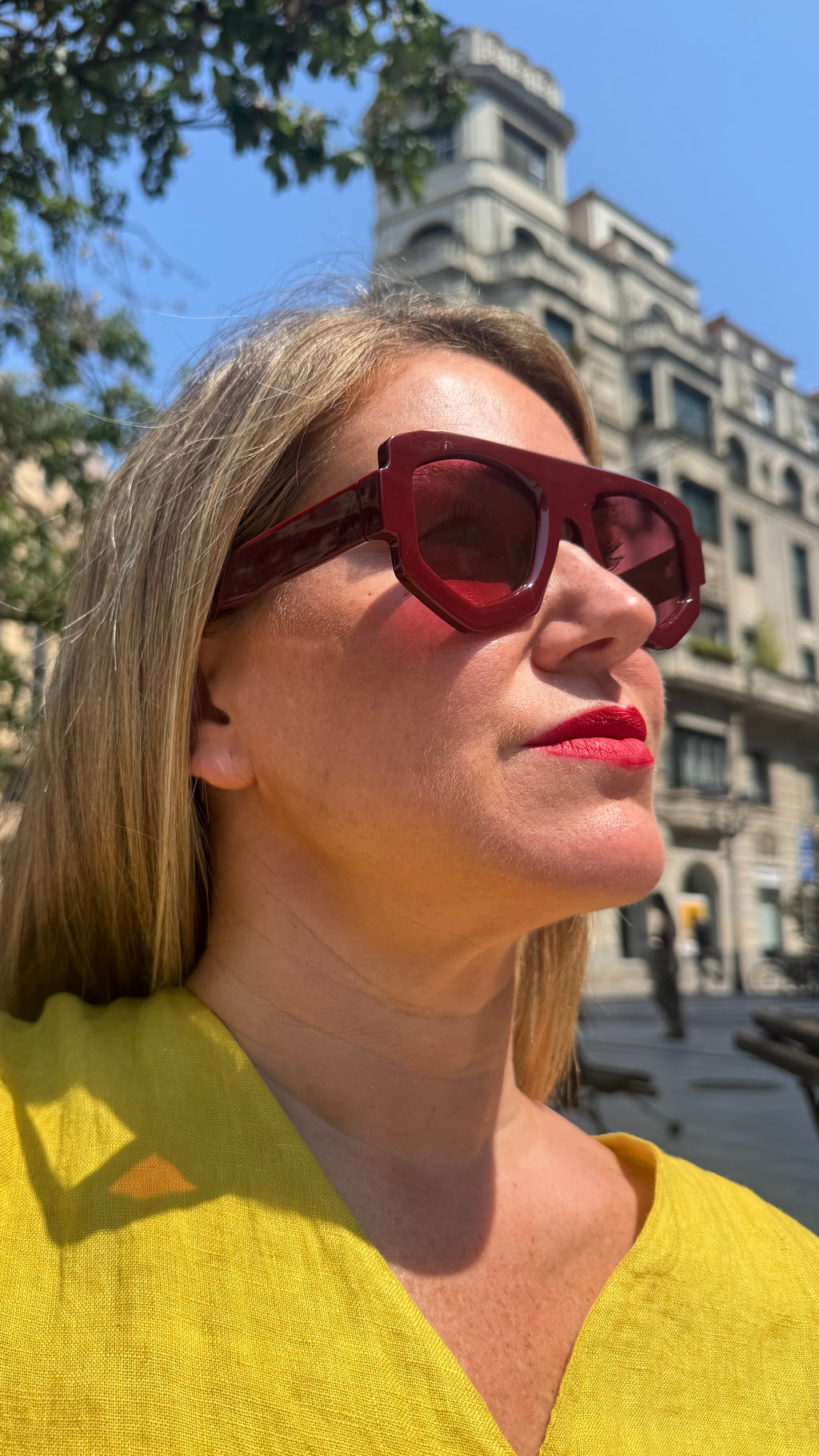 Chastain Rouge Light