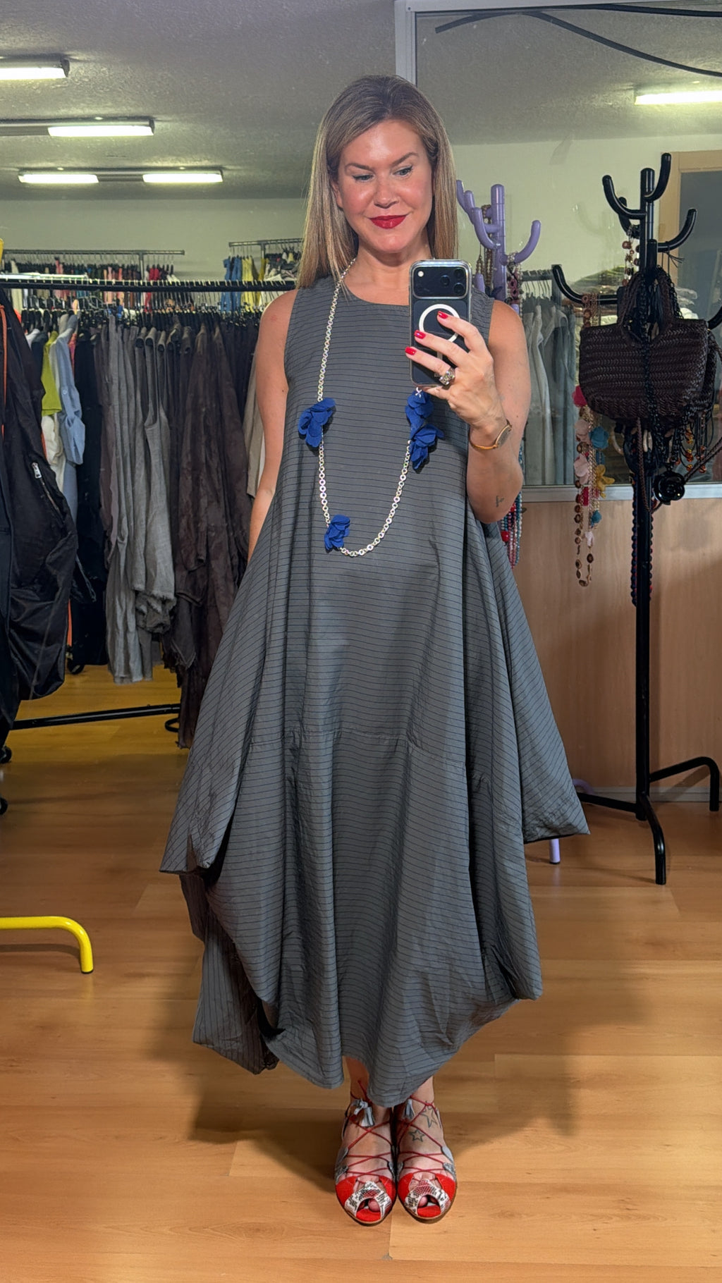 Vestido sin mangas a rayas