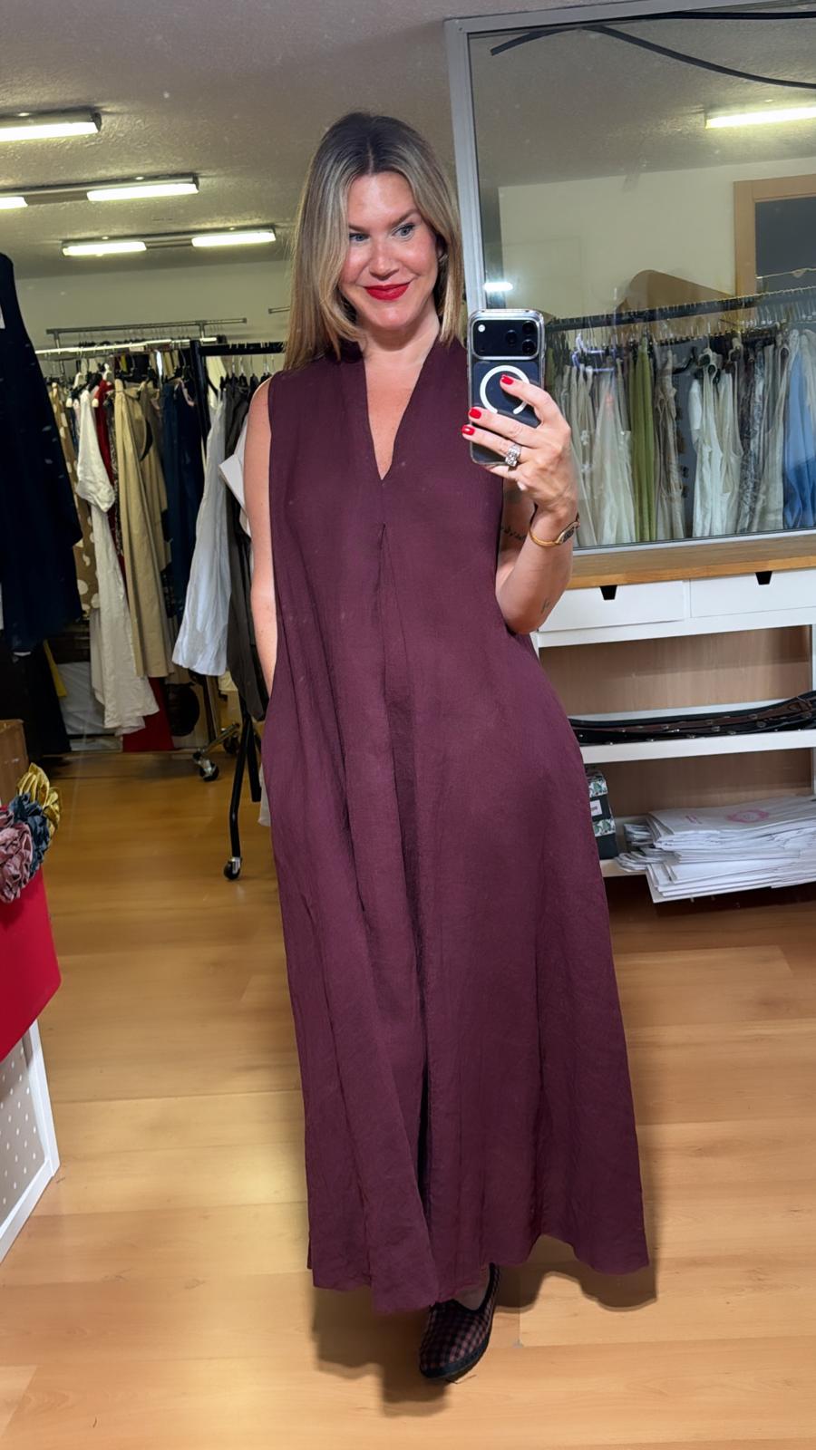 Vestido lino sin mangas y escote en V