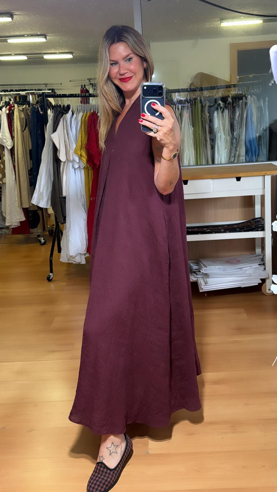 Vestido lino sin mangas y escote en V