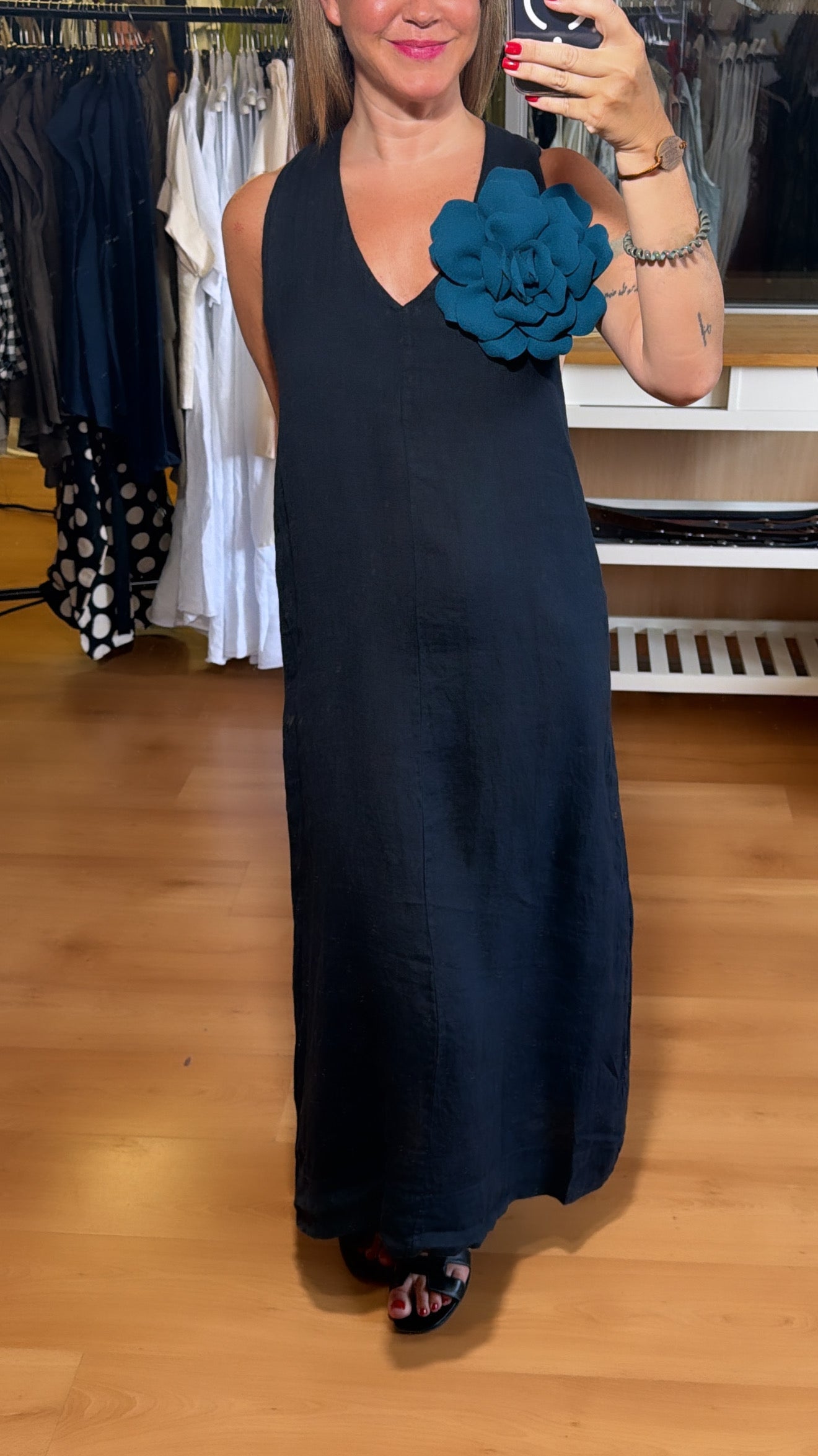 Vestido de lino cruzado en la espalda