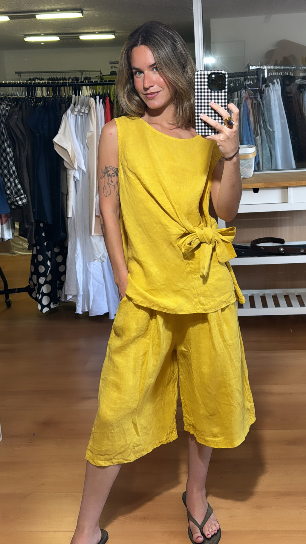 Blusa de lino con lazada