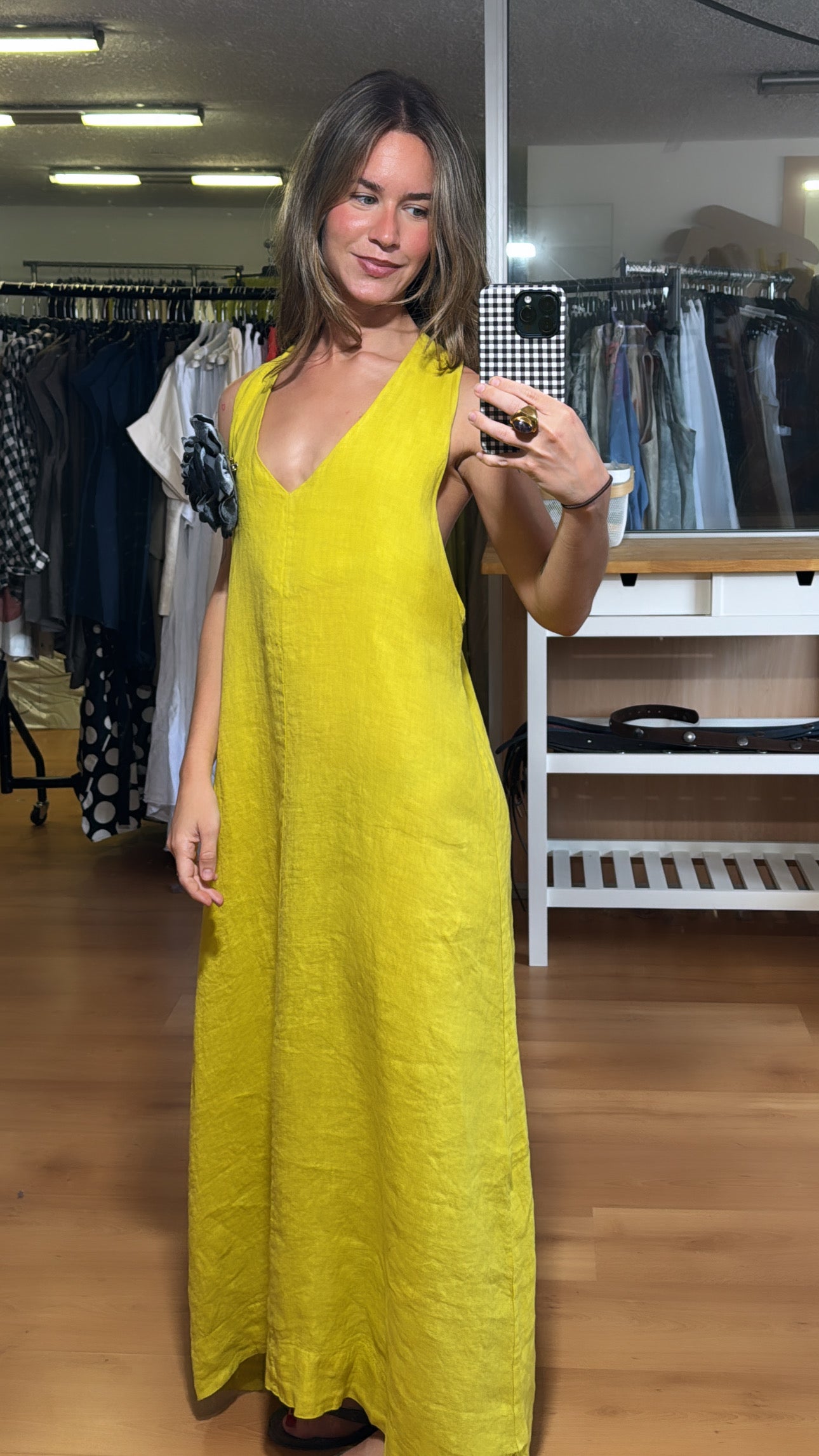 Vestido de lino cruzado en la espalda