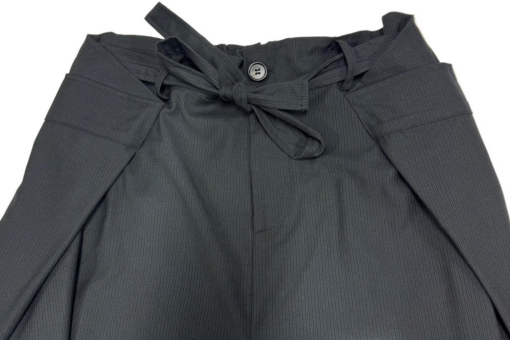 Pantalón palazzo negro lazo